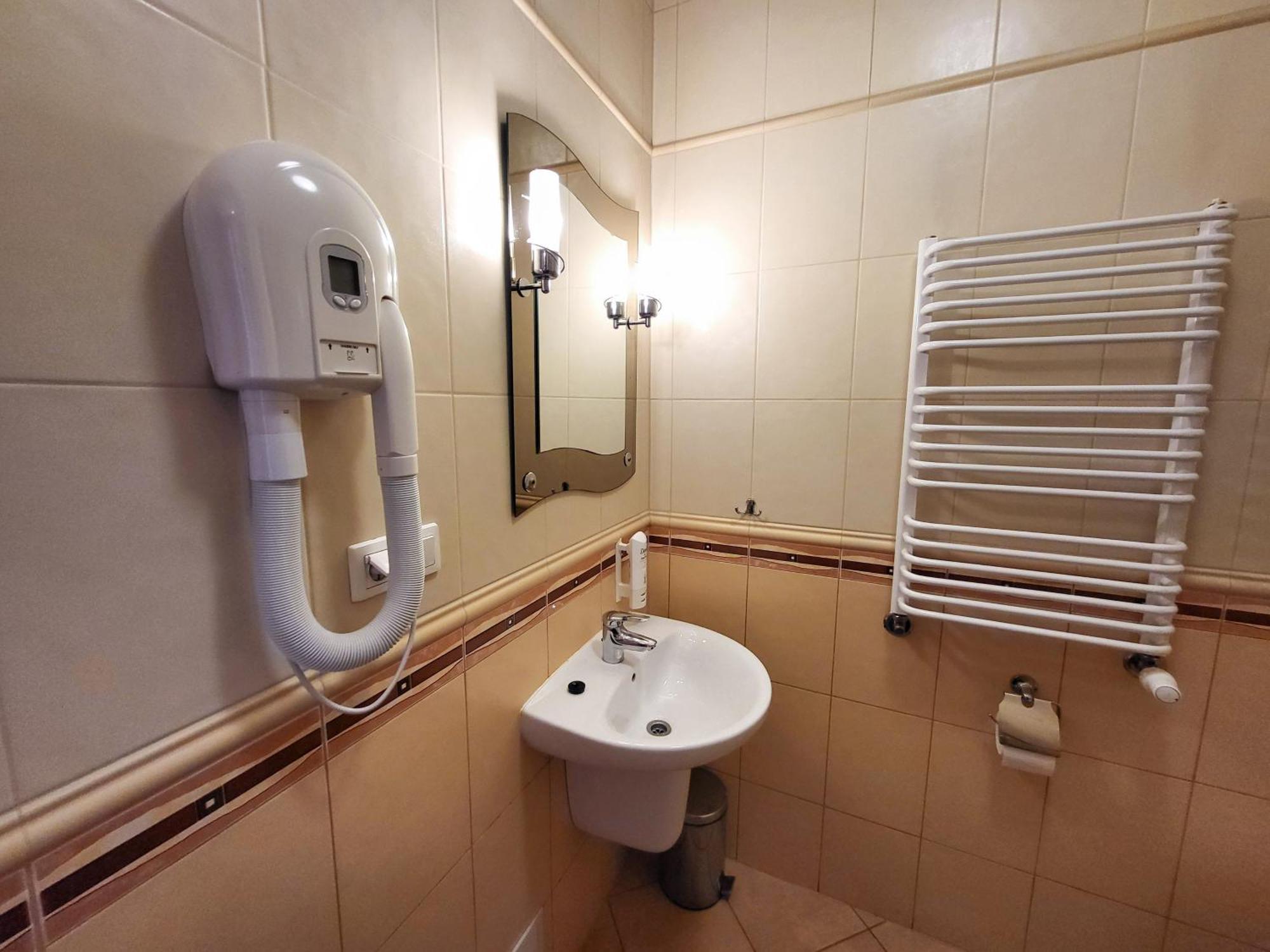 Hotel Hesperus Miedzyrzec Podlaski Luaran gambar