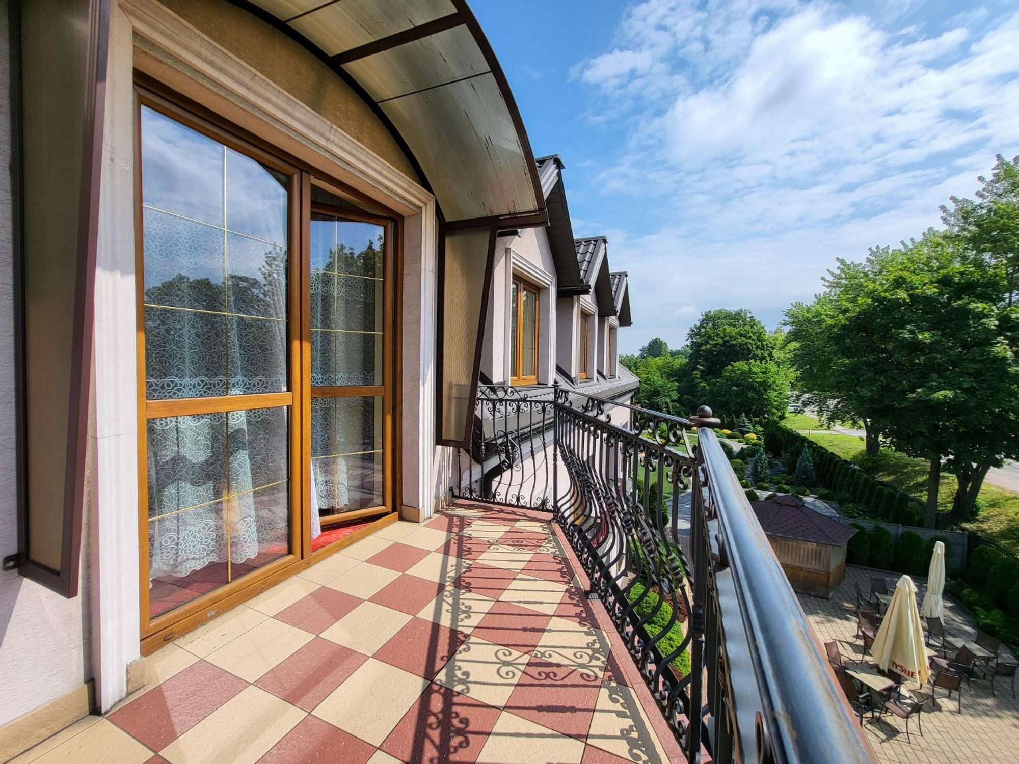 Hotel Hesperus Miedzyrzec Podlaski Luaran gambar