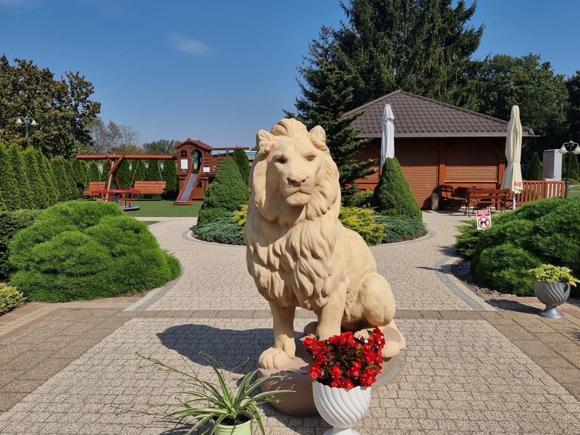 Hotel Hesperus Miedzyrzec Podlaski Luaran gambar