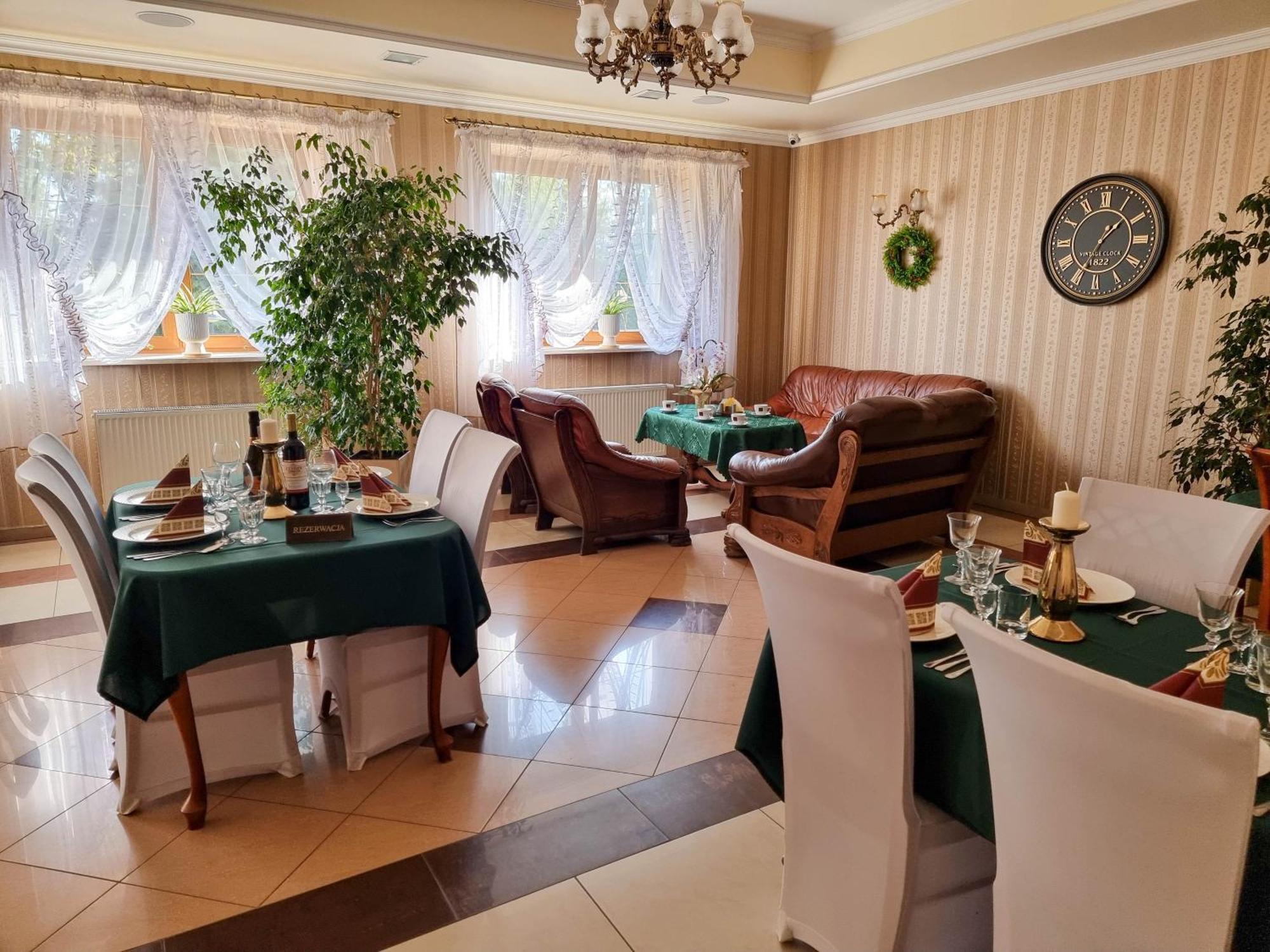 Hotel Hesperus Miedzyrzec Podlaski Luaran gambar