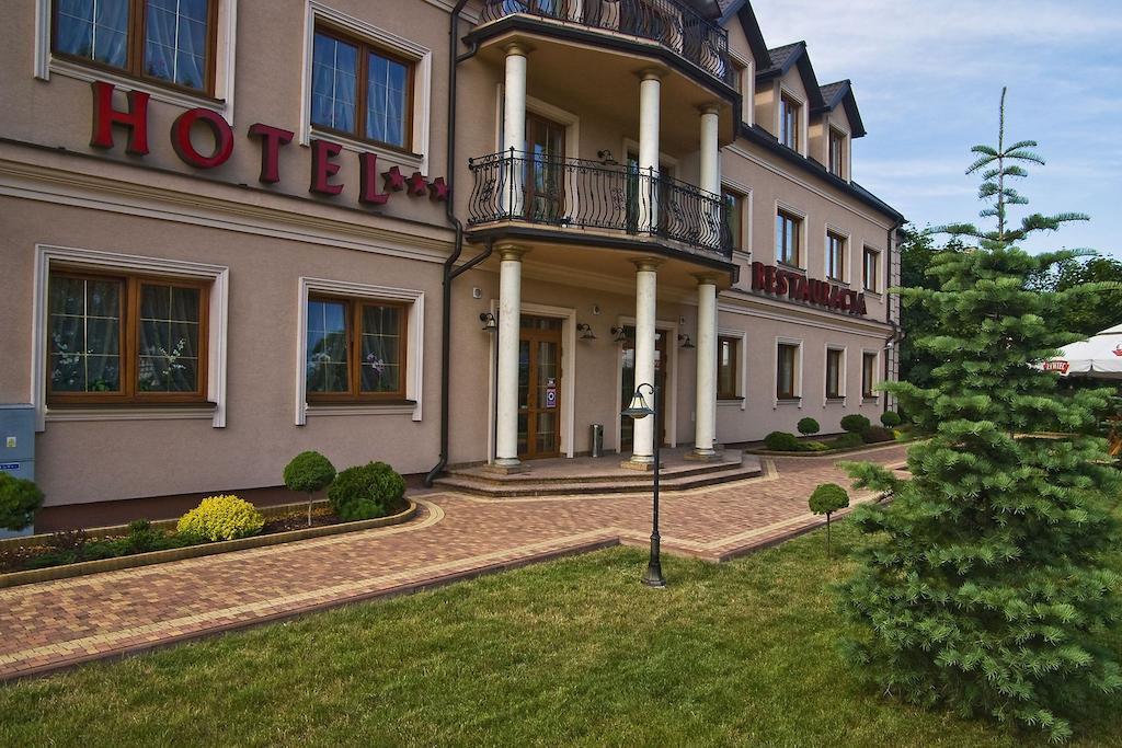 Hotel Hesperus Miedzyrzec Podlaski Luaran gambar